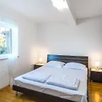 Gorgeous Home In Postira * Postira