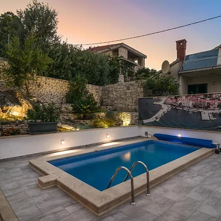 Holiday home Nice Home In Postira With Outdoor Swimming Pool *