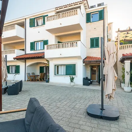 Nice Home In Postira With Outdoor Swimming Pool Holiday home *