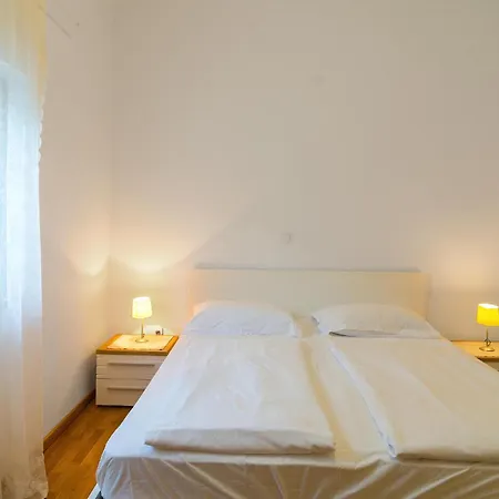 Nice Home In Postira With Outdoor Swimming Pool Holiday home *