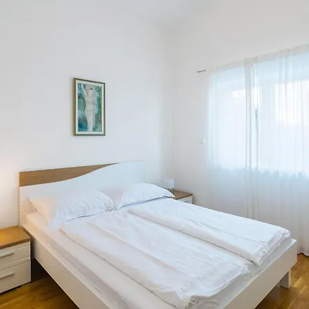 Holiday home Nice Home In Postira With Outdoor Swimming Pool
